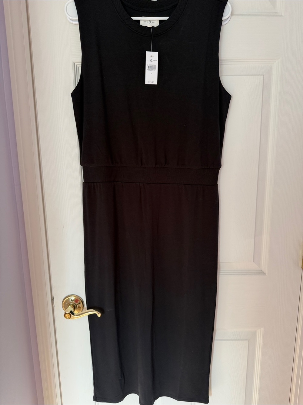 Sleeveless Black Midi Dress with Defined Waist